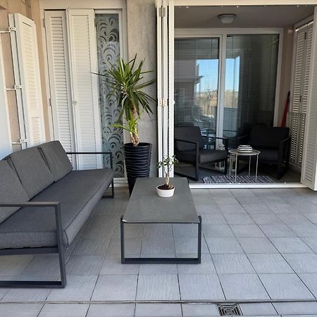 Titanium Apartment Изола Екстериор снимка