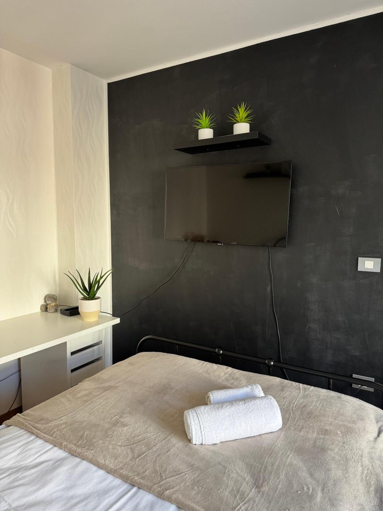Titanium Apartment Изола Екстериор снимка