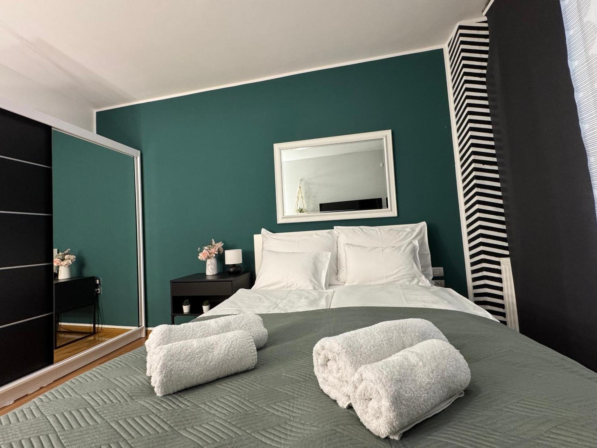 Titanium Apartment Изола Екстериор снимка