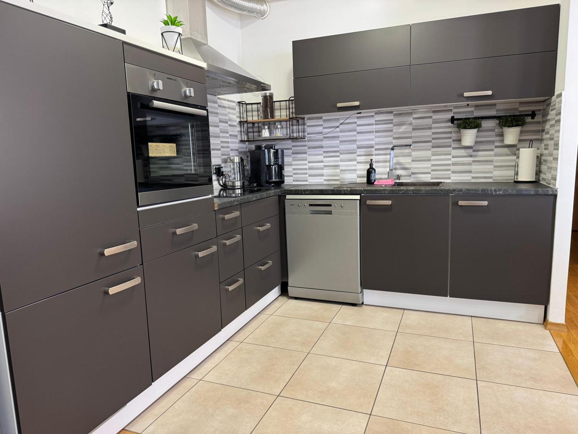 Titanium Apartment Изола Екстериор снимка