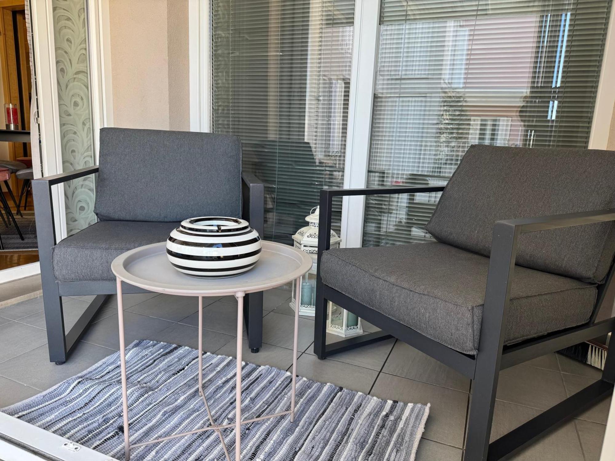 Titanium Apartment Изола Екстериор снимка