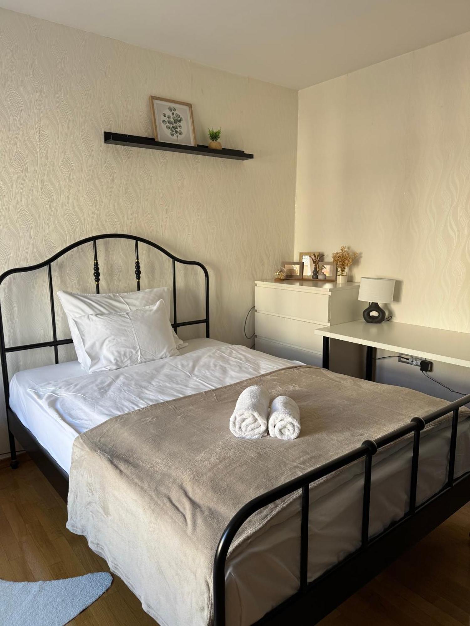 Titanium Apartment Изола Екстериор снимка